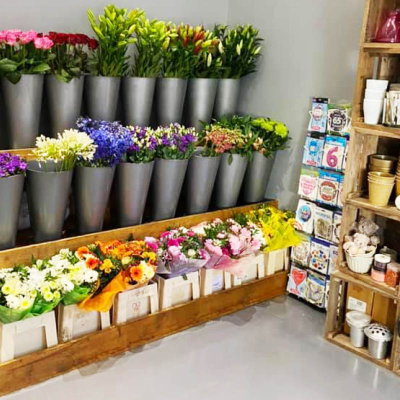 Florist Choice - Florist Choice Flowers by Petals of Oban. Let the experts create something special with the freshest blooms of the day.